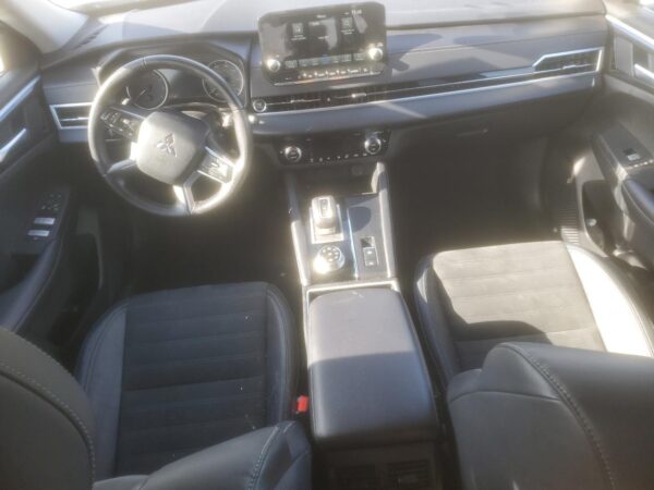 MITSUBISHI OUTLANDER WHITE - JA4J4UA89PZ054384