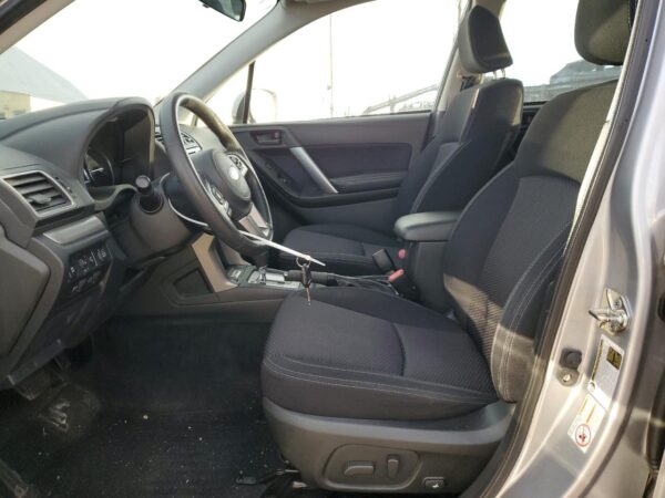 SUBARU FORESTER SILVER - JF2SJAGCXJH526586