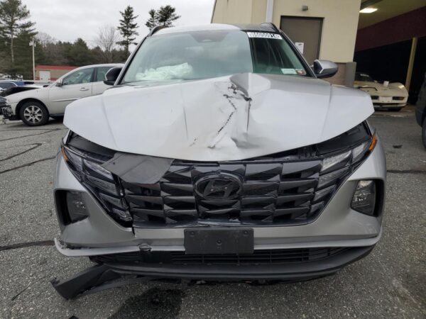 HYUNDAI TUCSON SILVER - 5NMJBCDE9RH340458