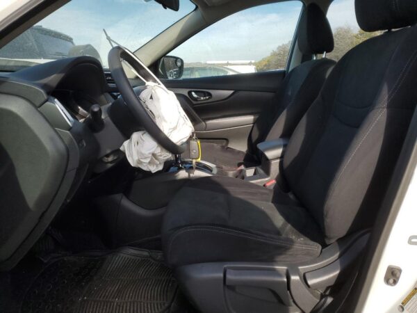 NISSAN ROGUE WHITE - 5N1AT2MV2FC836439
