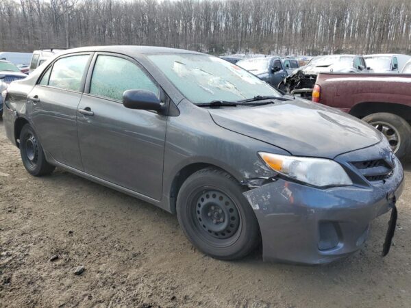 TOYOTA COROLLA BLACK - 2T1BU4EE6BC676034