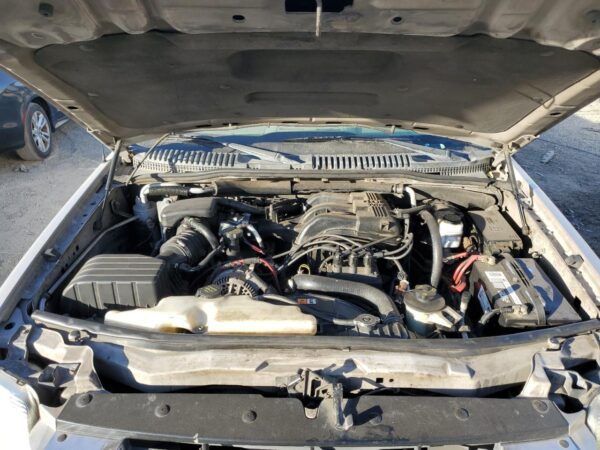 FORD EXPLORER SILVER - 1FMEU31K47UA43251