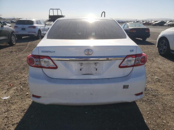 TOYOTA COROLLA WHITE - JTDBU4EE3DJ111828