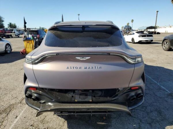 Aston martin DBX 2023 - SD7VUJBW1PTV08231
