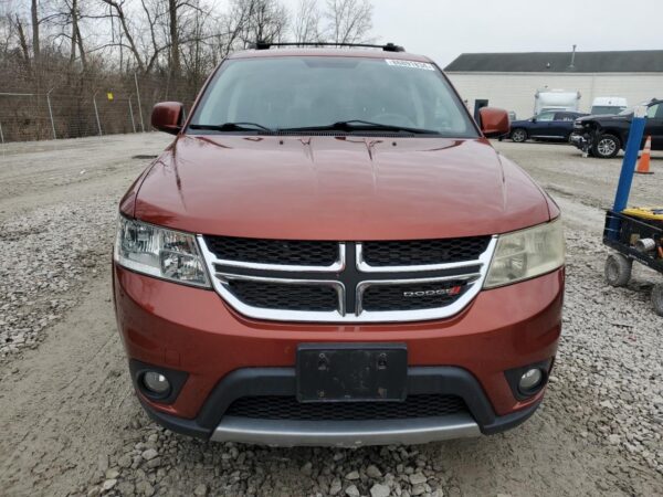 DODGE JOURNEY BURGUNDY - 3C4PDDBG1DT566004
