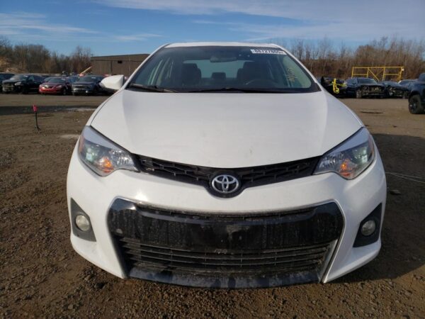 TOYOTA COROLLA WHITE - 2T1BURHE9FC357452