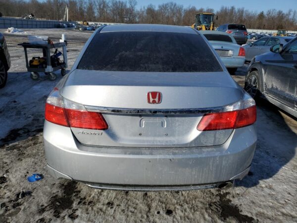 HONDA ACCORD SILVER - 1HGCR2F76DA065164