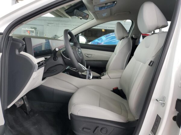 HYUNDAI TUCSON WHITE - 5NMJBCDE4SH491021