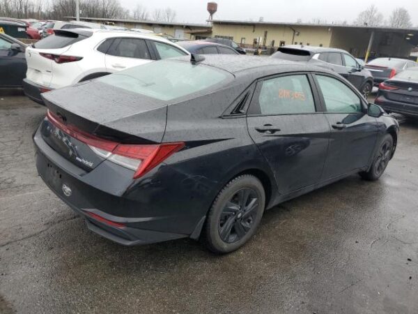 Hyundai Elantra 2022 - KMHLM4AJ0NU031972