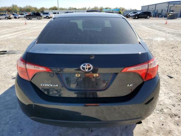 Toyota COROLLA 2018 - 5YFBURHE4JP833101