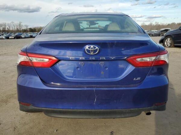 Toyota CAMRY 2018 - 4T1B11HK8JU579455