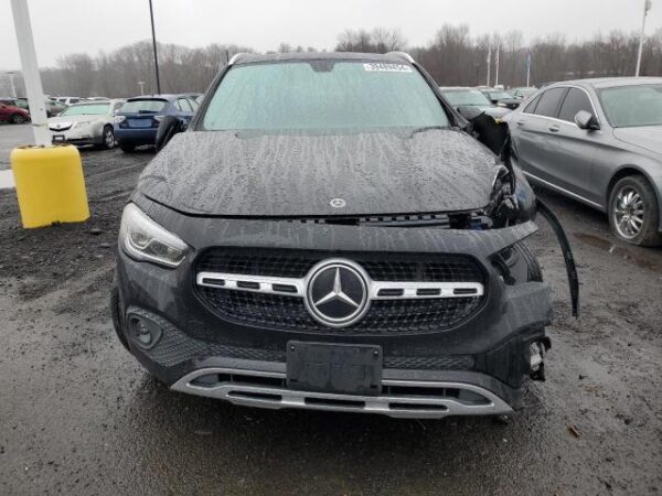SUV - W1N4N4HB7MJ132410