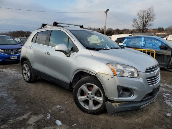 CHEVROLET TRAX SILVER - KL7CJRSB5GB506478