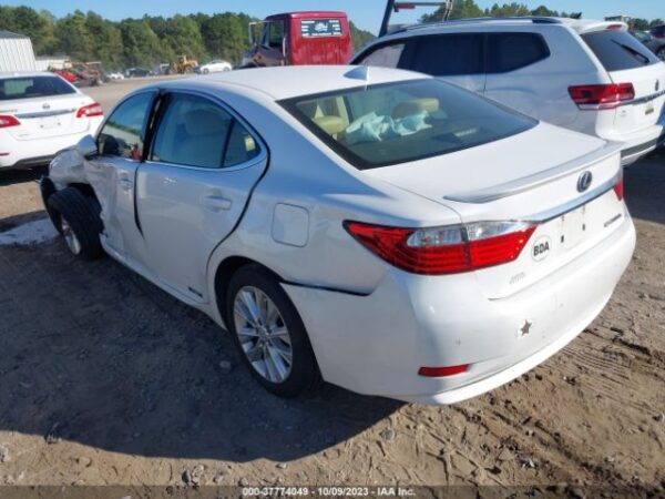LEXUS ES 300H White - JTHBW1GG9F2099929
