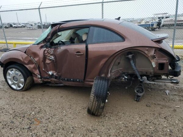 Volkswagen BEETLE 2016 - 3VWJ07AT2GM634100