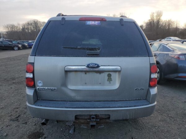 FORD EXPLORER GRAY - 1FMEU73E18UA69080