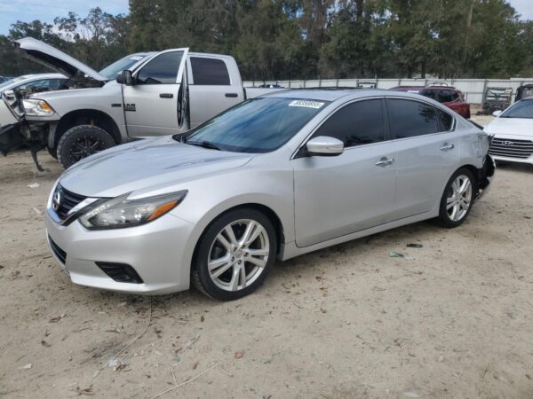 NISSAN ALTIMA SILVER - 1N4BL3AP9HC135006