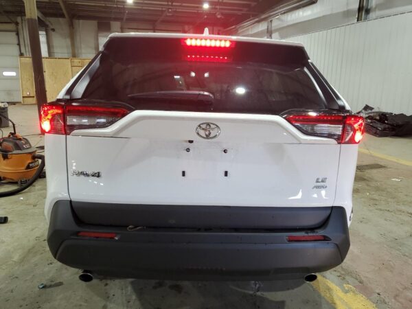 TOYOTA RAV4 WHITE - 2T3G1RFV3RC472920