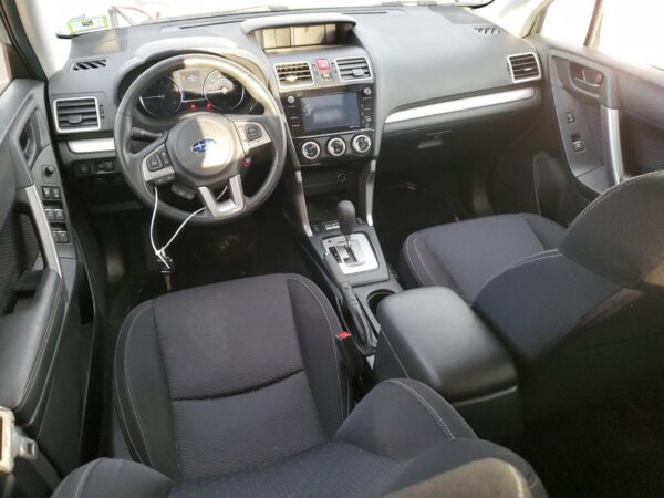 SUBARU FORESTER SILVER - JF2SJAGCXJH526586