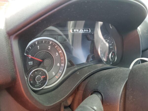 RAM 1500 WHITE - 1C6RREFM1LN179863