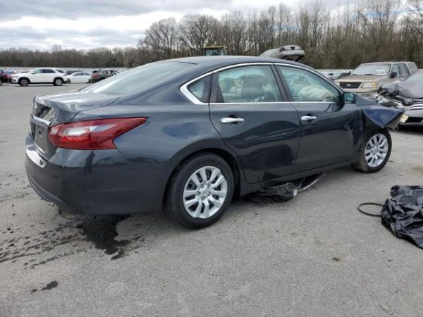 Nissan ALTIMA 2018 - 1N4AL3AP1JC108335
