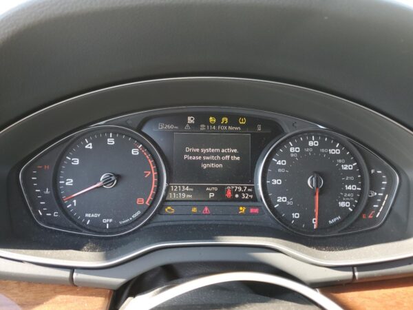AUDI Q5 WHITE - WA1GAAFY3P2178573
