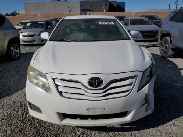 TOYOTA CAMRY WHITE - 4T4BF3EK7AR012533