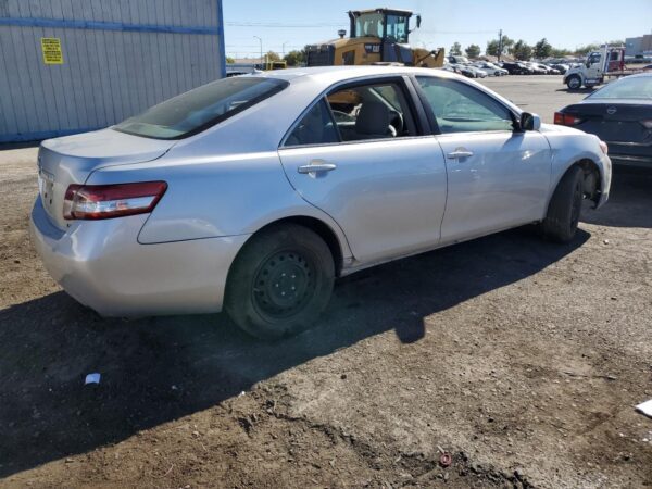 TOYOTA CAMRY SILVER - 4T1BF3EK6BU775316