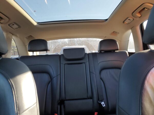 AUDI Q5 SILVER - WA1LFAFP0BA043430