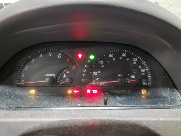 TOYOTA CAMRY SILVER - 4T1BE32K44U913977