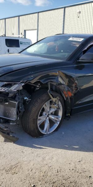 AUDI Q8 BLACK - WA1AVBF1XPD020187