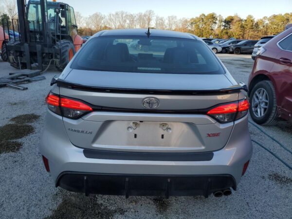 TOYOTA COROLLA SILVER - 5YFT4MCEXPP167885