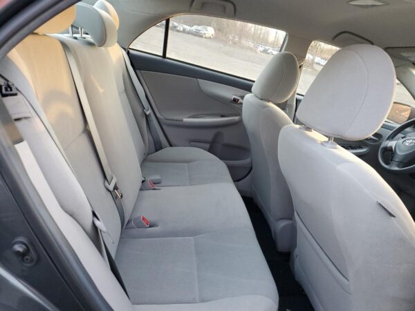 TOYOTA COROLLA GRAY - 2T1BU4EE9CC907557