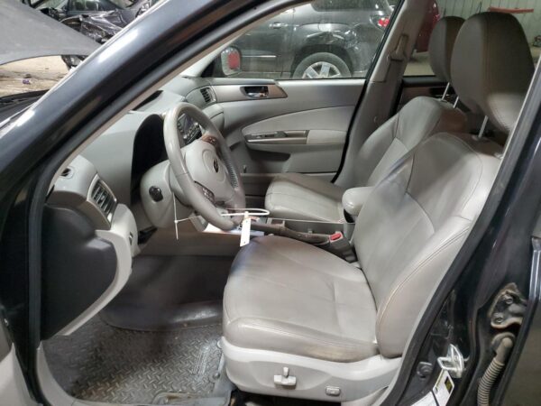 SUBARU FORESTER GRAY - JF2SH64689H750653