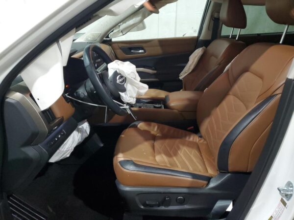 NISSAN PATHFINDER WHITE - 5N1DR3DKXRC217387