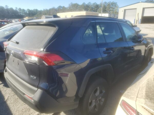 TOYOTA RAV4 BLUE - 2T3W1RFV1RW348560