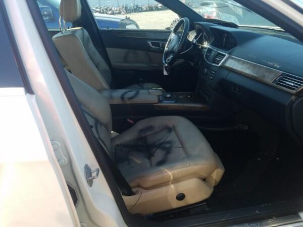 Mercedes-Benz E350  2010 White 3.5L — WDDHF8HB3AA103811