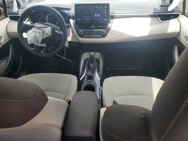 TOYOTA COROLLA WHITE - 5YFEPMAEXMP218512