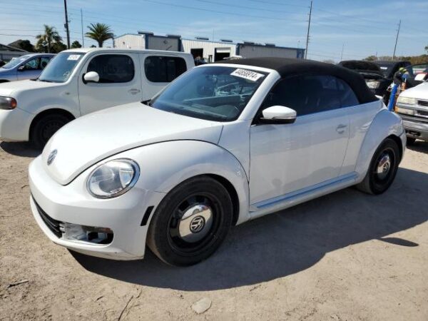 Volkswagen BEETLE 2015 - 3VW517AT5FM810179
