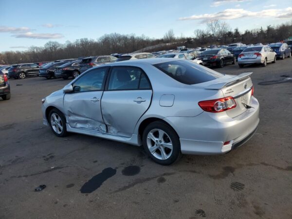 TOYOTA COROLLA SILVER - 2T1BU4EE6BC669102