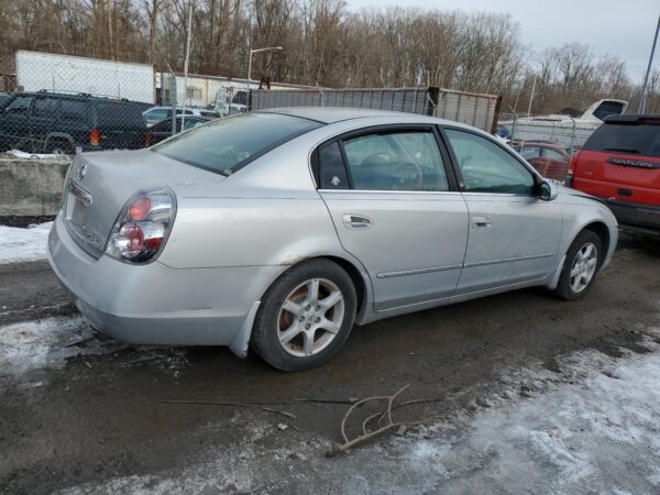 NISSAN ALTIMA SILVER - 1N4AL11D05N430243