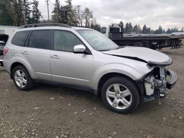 SUBARU FORESTER SILVER - JF2SH64689H776069