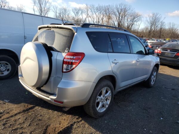 TOYOTA RAV4 SILVER - JTMBF4DV9C5050973