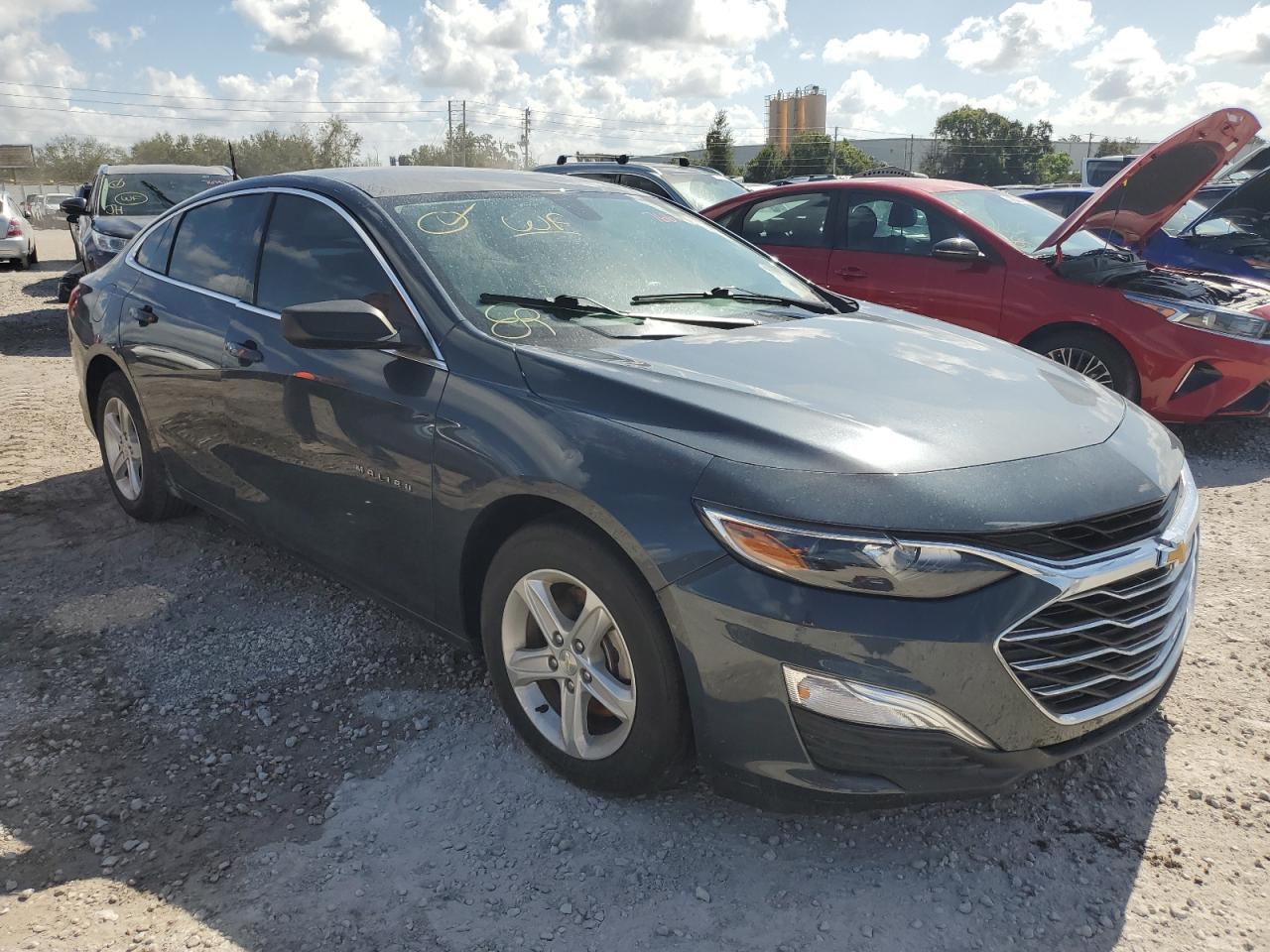 2020 Chevrolet Malibu - Image 4