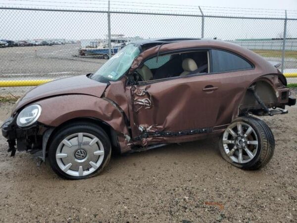 Volkswagen BEETLE 2016 - 3VWJ07AT2GM634100