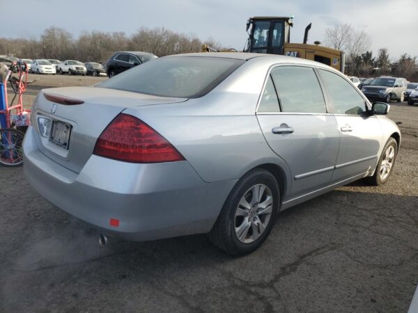 HONDA ACCORD SILVER - 1HGCM56776A109773