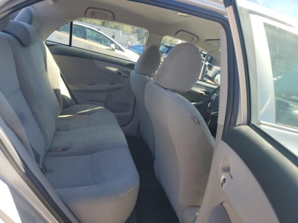 TOYOTA COROLLA SILVER - 2T1BU4EE9CC912564
