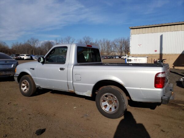 FORD RANGER SILVER - 1FTYR10D63TA35937