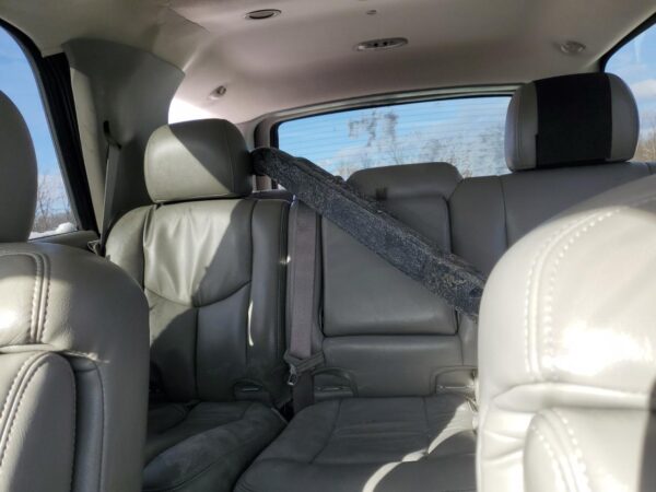 CHEVROLET TAHOE BLACK - 1GNEK13T35R157821