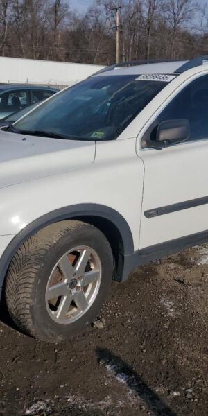 VOLVO XC90 WHITE - YV1CM592151136801